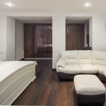 Chelsea Apartment *
